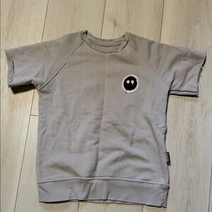 Nununu Kids Short-Sleeve Sweatshirt Top in Light Gray size 8-9